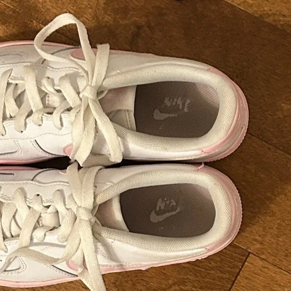 Nike Air Force 1 Low White Pink Foam Sneakers, US 5 Youth / EUR 37.5 - Picture 4 of 10